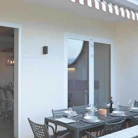 Le Terrazze, Via Selvalunga 1,