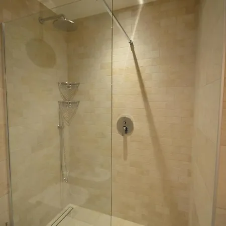 Le Terrazze, Via Selvalunga 1, * Stresa