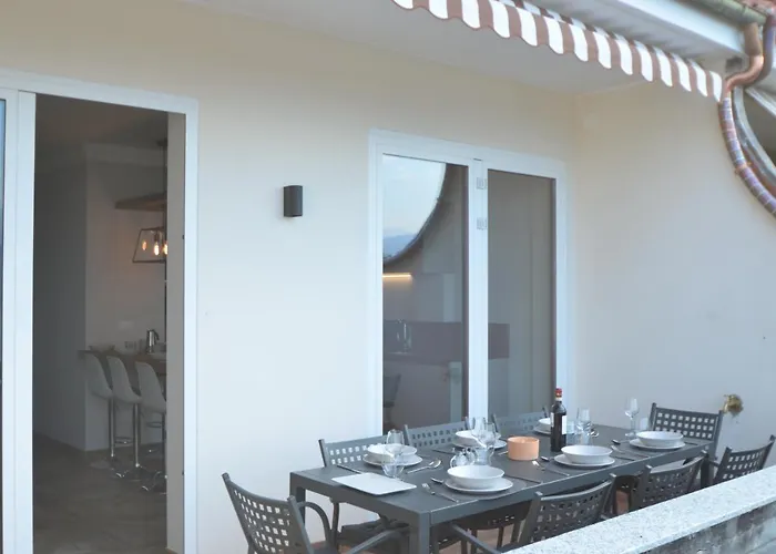 Le Terrazze, Via Selvalunga 1,