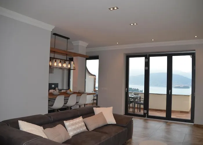 Le Terrazze, Via Selvalunga 1,