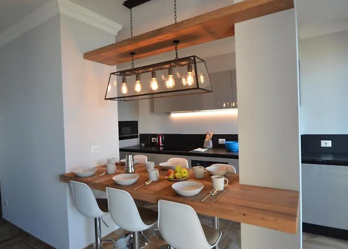 Le Terrazze, Via Selvalunga 1,