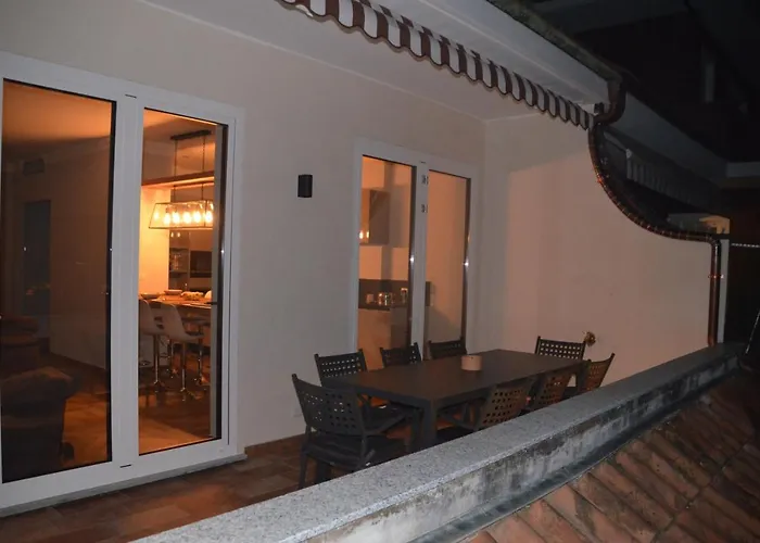 Le Terrazze, Via Selvalunga 1, *